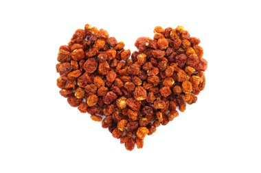 Bir kalp şeklinde kurutulmuş goldenberries