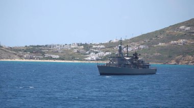 Akdeniz 'de askeri donanma gemileri, reffugee devriyesi.