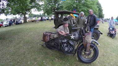 Londra, İngiltere - Temmuz 2017: Retro polis motosikleti Londra 'da bir müzayedede