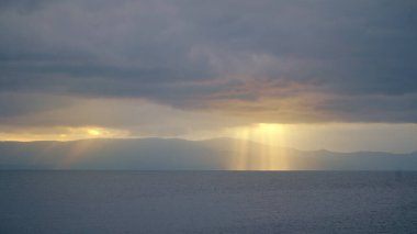 Athos Dağı Limnos adasını oluşturdu