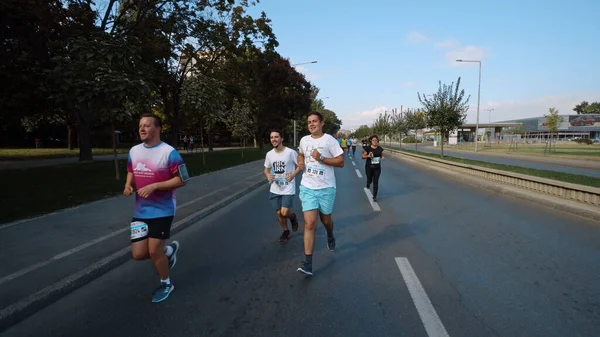 Skopje Macedonië Okt 2019 Mannen Vrouwen Lopen Marathon Straat — Stockfoto