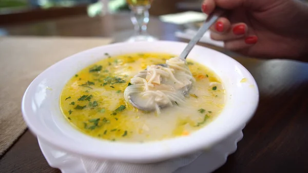 Eating Chicken Soup Bowl Traditional Chicken Soup Served Bowl — Stock Photo, Image