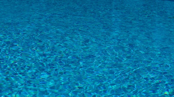 Borde Piscina Surfale Del Agua Día Soleado Piscina Vacía —  Fotos de Stock