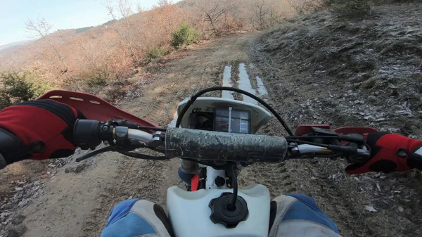 Enduro Extreme Motocross Rider Acción Una Pista Montaña Tierra Offroad —  Fotos de Stock