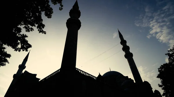 土耳其伊斯坦布尔苏莱曼清真寺的Minarets — 图库照片