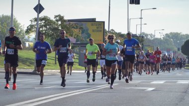 Üsküp, Makedonya - 07 Ekim 2019: Maraton koşan sporcular