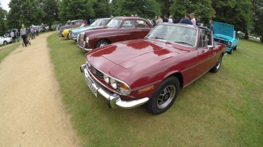 LONDON, İNGİLTAN - Temmuz 2017: Satışa hazır araba müzayedesi 