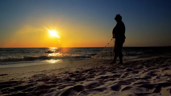 Рыбаки Ловят Рыбу Ранним Утром Золотой Ручной Рыбалкой — стоковое фото