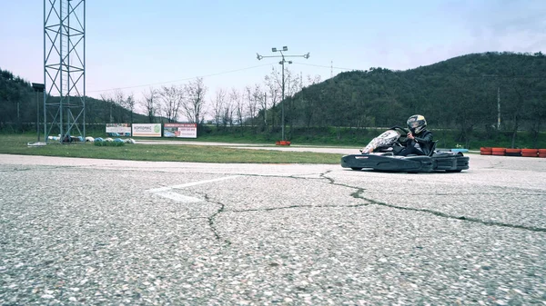 Bansko Bulgarije Aug 2018 Tiener Rijdende Coureur Gaat Kart Outdoor — Stockfoto