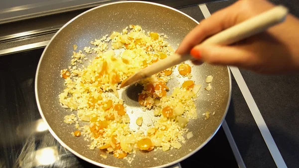 Cozinhar Delicioso Risoto Com Legumes Panela Pontos Vista — Fotografia de Stock