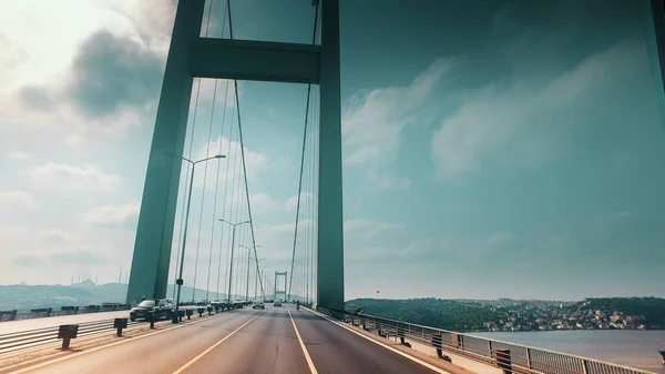Wspaniały Widok Most Bosfor Bosfor Łodzi Wycieczkowej — Zdjęcie stockowe