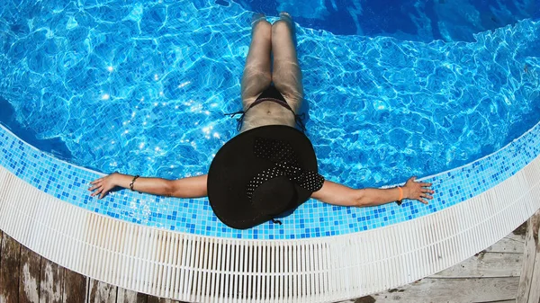 Happy Woman Black Hat Relaxing Pool Spa — Stock Photo, Image