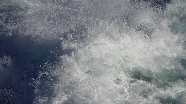 Удивительное Синее Средиземное Море Круизный Лайнер Плывущий Через Океан Белые — стоковое фото
