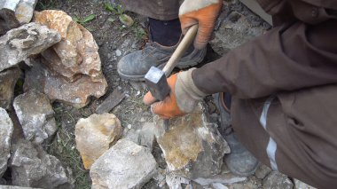 Keskiyle Artizan oyma taşı