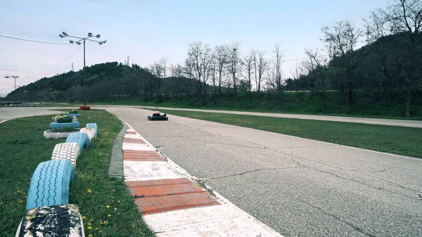 Karting Chica Conducir Kart Pista Aire Libre —  Fotos de Stock