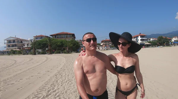 Feliz Casal Romântico Apreciando Passeio Praia Viagem Férias Estilo Vida — Fotografia de Stock