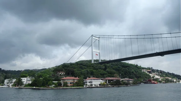 Hermosa Vista Puente Del Bósforo Desde Bote Turístico Del Bósforo — Foto de Stock