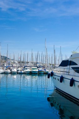 güzel beyaz modern Yatlar liman Nice, Fransa, Avrupa