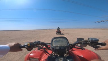 Mısır Çölü 'nde ATV sürüşü