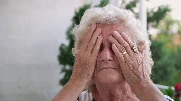Depressed Elderly Woman Home — Stock Photo, Image