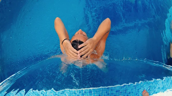 Beauté Soin Corps Sensuelle Jeune Femme Détendre Dans Piscine Spa — Photo