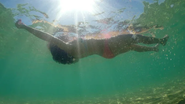 Hispanic Woman Floats Plays Sea Underwater View — Stock Photo, Image