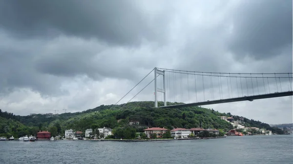 Hermosa Vista Puente Del Bósforo Desde Bote Turístico Del Bósforo — Foto de Stock