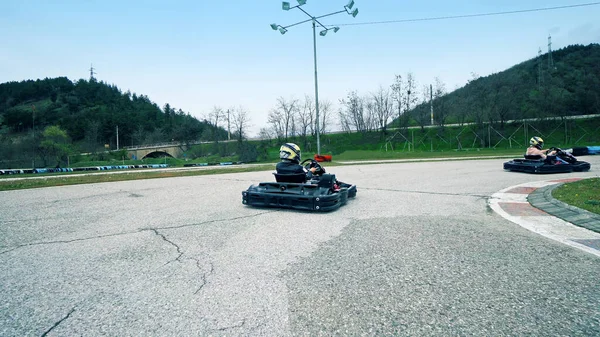 Οδηγοί Για Αναψυχή Cart Αυτοκίνητο Karting Γύρο Αγώνα Extreme Sport — Φωτογραφία Αρχείου