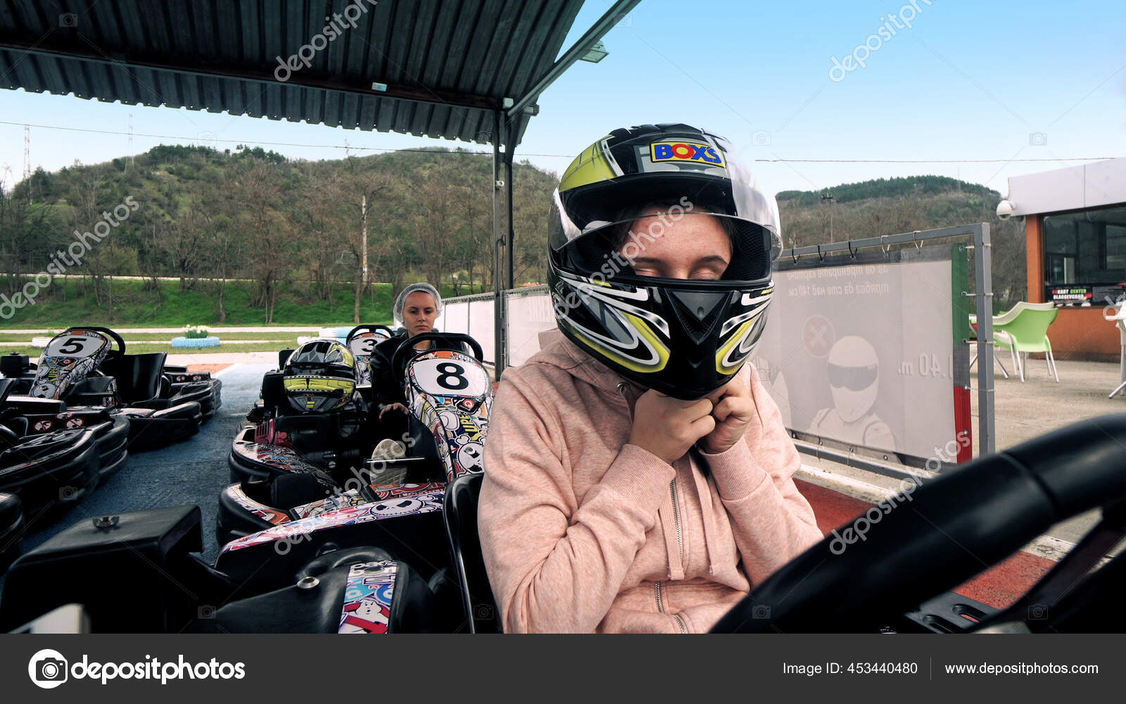 Bansko Bulgária Agosto 2018 Entrando Uma Pit Stop Corrida Kart — Fotografia  de Stock Editorial © zefart #453440480