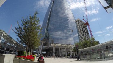 Londra 'da güneşli bir günde The Shard' ın 29 Haziran 2017 'deki ilk çekimi.
