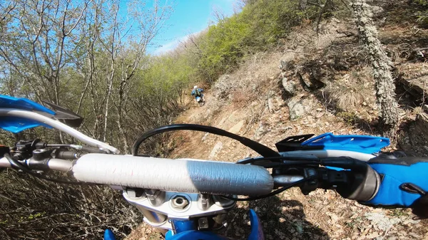 Hombre Extremo Deporte Equitación Turismo Enduro Motocicleta Campo Tierra — Foto de Stock