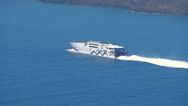 Yate Mar Mediterráneo Cerca Santorini — Foto de Stock