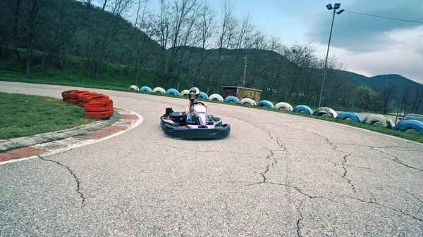 Piste Karting Les Gens Qui Courent Karts Steadicam Plan Cinématographique — Photo