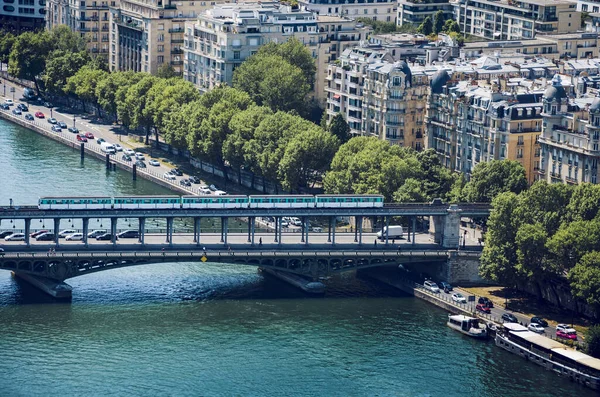 Metropolitana Aerea Parigi Che Attraversa Pont Bir Hakeim Parigi Francia — Foto Stock