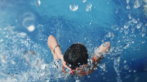 Vrouw Rhydrotherapie Elaxing Onder Water Jet Stream Spa Resort — Stockfoto