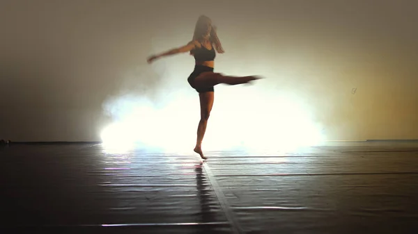 Dança Sensual Emocional Bela Bailarina Estilo Livre Moderna — Fotografia de Stock