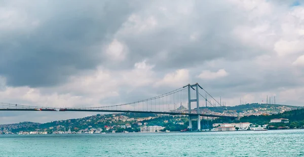 Panorama Bosphorus Bridge Seen Ship Beautiful Cloudy Day Istanbul Turkey — Stock Photo, Image