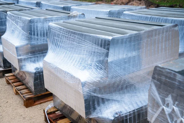 Beton Bordsteine Beton Straße Bordsteine Paket Auf Paletten — Stockfoto