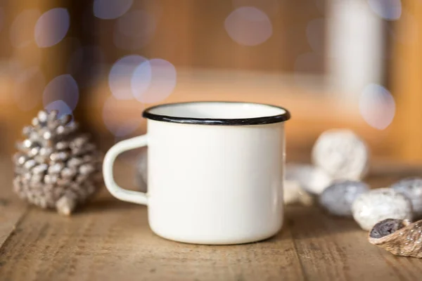 Copo Café Metal Branco Caneca Mesa Madeira Velha — Fotografia de Stock