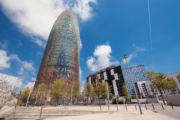 Torre Agbar 7 Mayıs 2016 tarihinde Barselona, İspanya. 38 katlı kule, 2005 yılında ünlü architecht Jean Nouvel tarafından inşa edilmiştir. Barselona'da ünlü bir dönüm noktası şimdi Grupo Agbar aittir