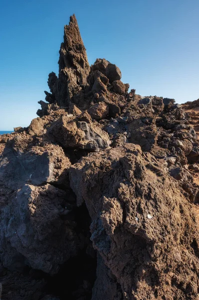 Paysage côtier volcanique. Rochers et formations de lave en El Hierro, Îles Canaries, Espagne. — Photo