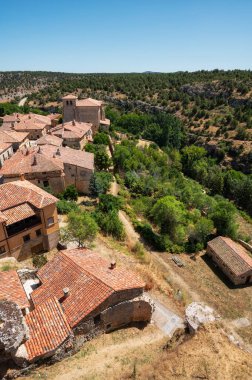 Soria, Castilla y Leon, İspanya 'daki Calatanazor Ortaçağ köyü..