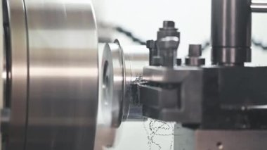 Çoklu eksen torna, CNC makine aracı üzerinde yüksek hassasiyet döndürme işlemini kapat.