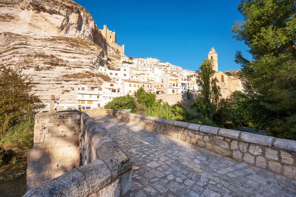 Alcala del Jucar middeleeuws dorp in de provincie Albacete, Spanje. — Stockfoto