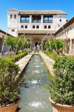 Çeşme ve bahçelerde alhambra palace, granada, Endülüs, İspanya.