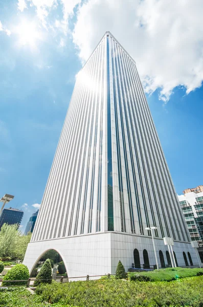 Picasso Tower at financial center in Madrid on 4 May, 2013. Picasso Tower is one of the highest skyscrapers in the city of madrid — Stock Photo, Image