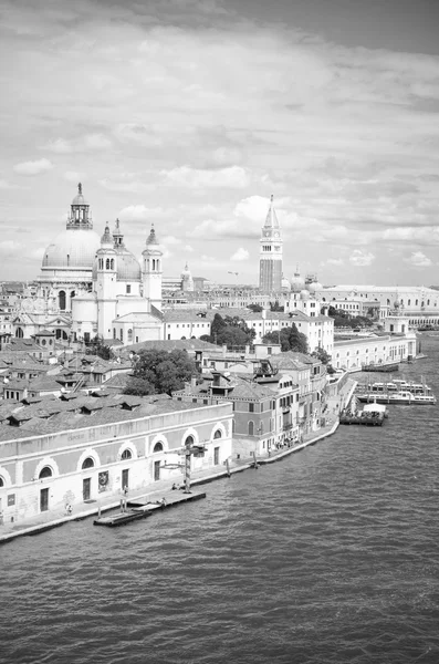 Benátky v černé a bílé, Benátky, Itálie — Stock fotografie