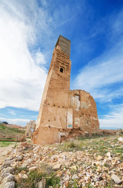 Ruinen eines alten Gebäudes, das während des spanischen Bürgerkriegs in Belchite, Saragossa, Spanien zerstört wurde. — Stockfoto