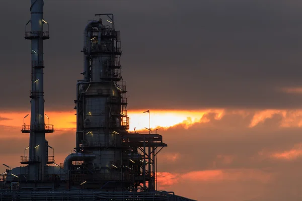 Usine de raffinage de pétrole — Photo