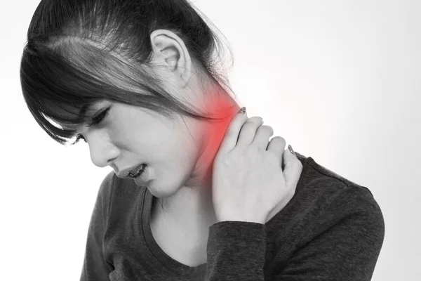 Mladá žena s bolesti v krku — Stock fotografie